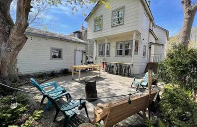 720 12th Avenue SE #1 Lower Gallery 4