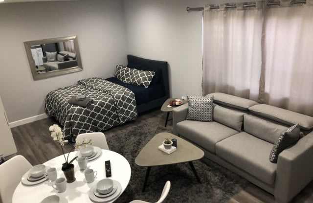 200 South Lafayette Park Place Gallery 2