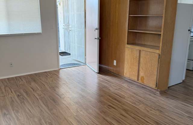 4577 33rd St photos photos