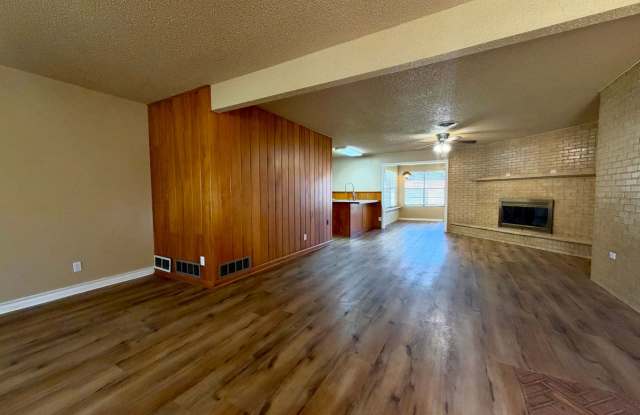 Charming 3 Bedroom Home Gallery 3