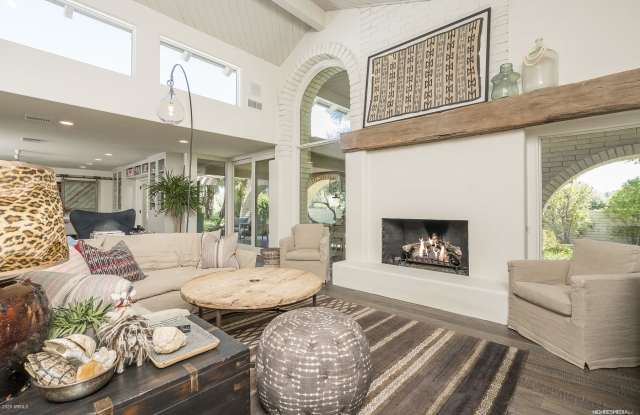 8237 N Merion Way - 8237 North Merion Way, Paradise Valley, AZ 85253