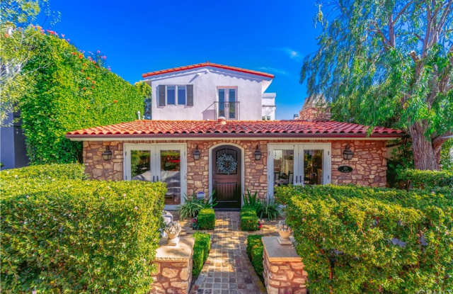 109 Via Mentone - 109 Via Mentone, Newport Beach, CA 92663