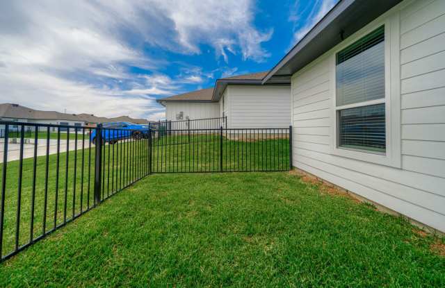 144 Trellis Pass Gallery 4
