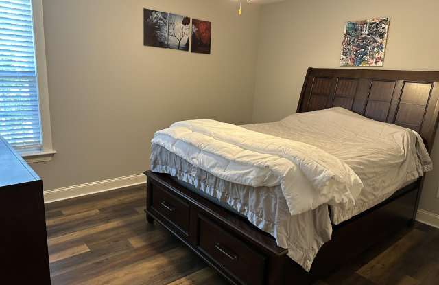 205 S Pointe Drive Gallery 3