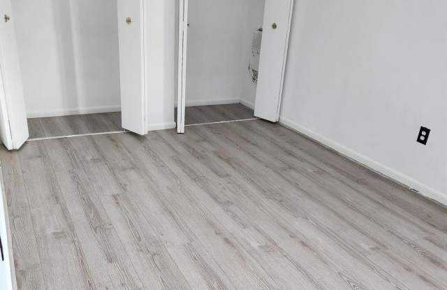 6946 HANOVER PARKWAY Gallery 2