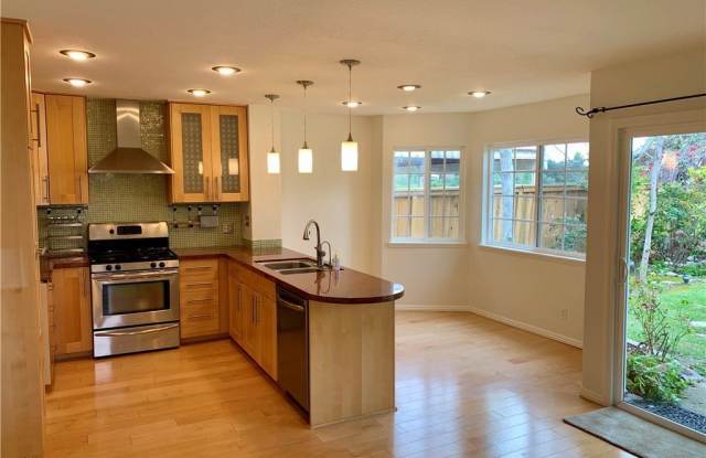 21141 Skylark Drive Gallery 2