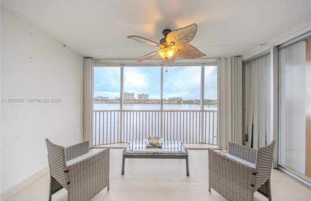 1660 NE 191st St photos photos