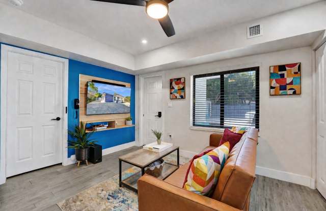 1405 N Andrews Ave photos photos