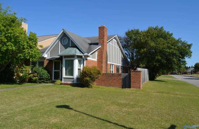 2136 Eastbrook SE photos photos