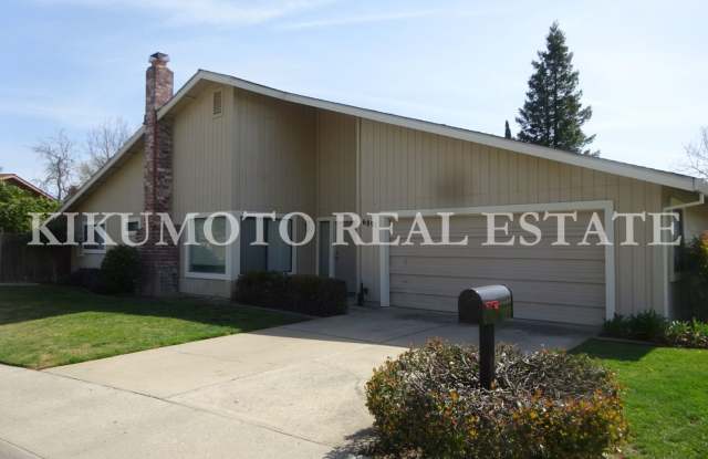 2 bedroom, 2 bath, 2 car garage Half-plex in the Greenhaven area photos photos