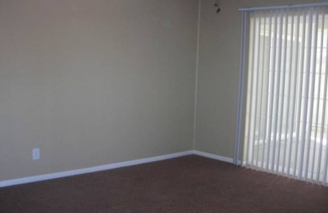 3427 West Paradise Drive Gallery 4