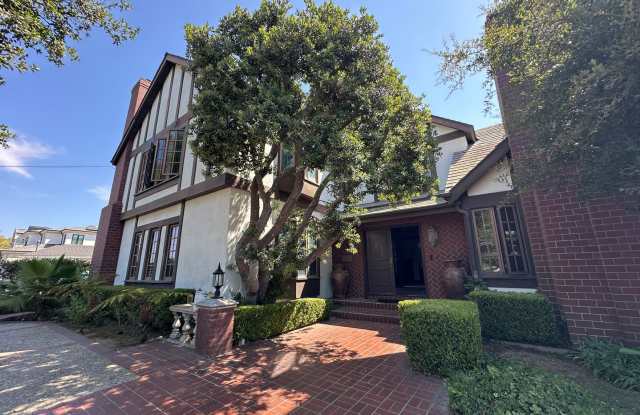 SPACIOUS MANSION WITH 2 PRIVATE ROOMS *FOR RENT*SAUNA,COLD PLUNGE, GYM photos photos