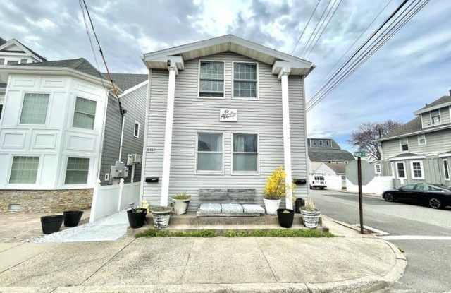 840 East Broadway photos photos