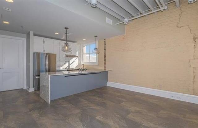 818 HOWARD Avenue Gallery 3