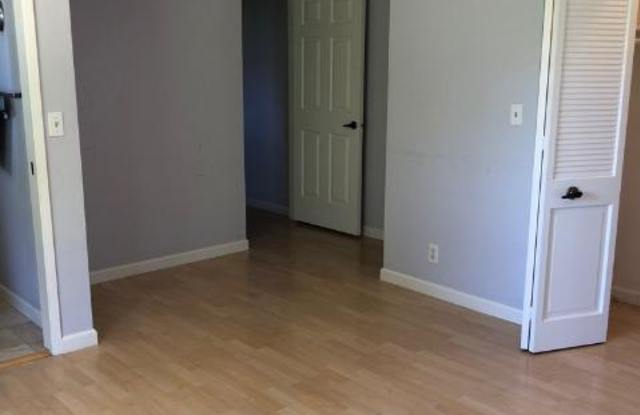 18321 Carriage Gallery 2