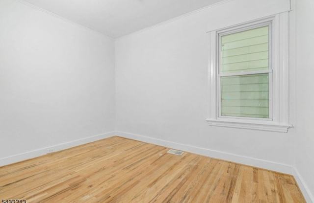39 Struyk Ave Gallery 4