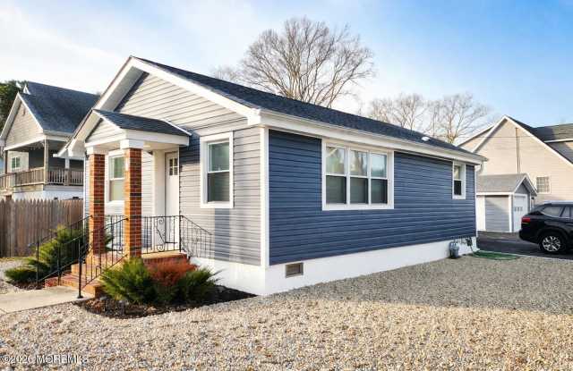 700 Anglesea Avenue photos photos