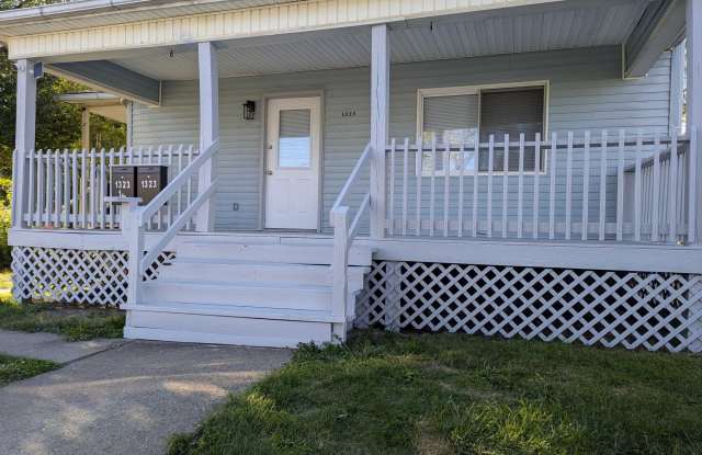 1323 Oak Street photos photos