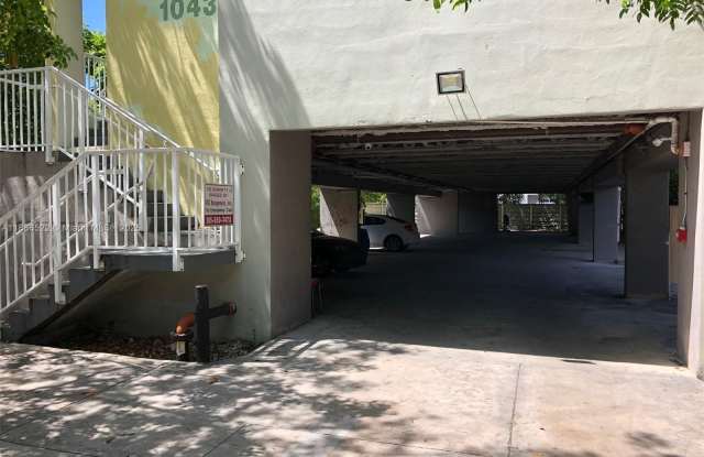 1043 NW 4th St photos photos