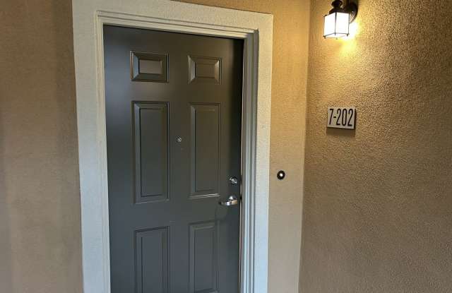 Well-Kept 1 Bedroom, 1 Bath Condo in East Petaluma photos photos