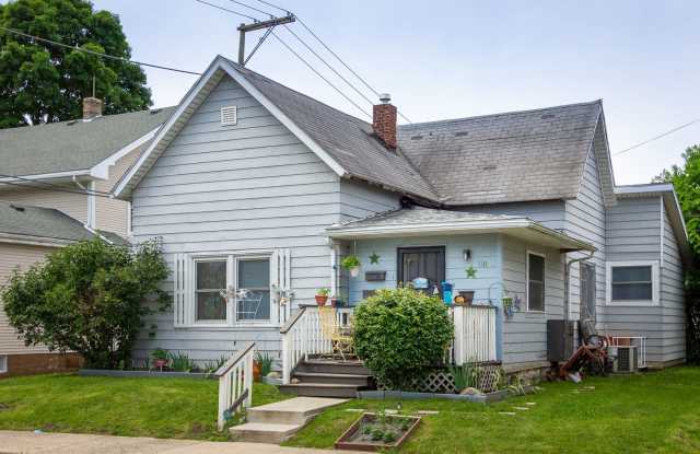 710 W Kilgore Ave photos photos