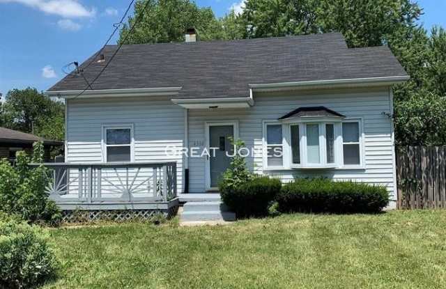 4906 E 39th St - 4906 East 39th Street, Indianapolis, IN 46226