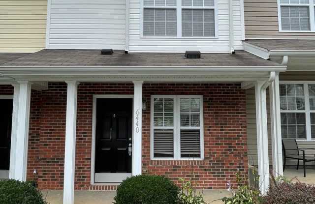 Townhouse / Whitsett photos photos Townhouse / Whitsett photos photos