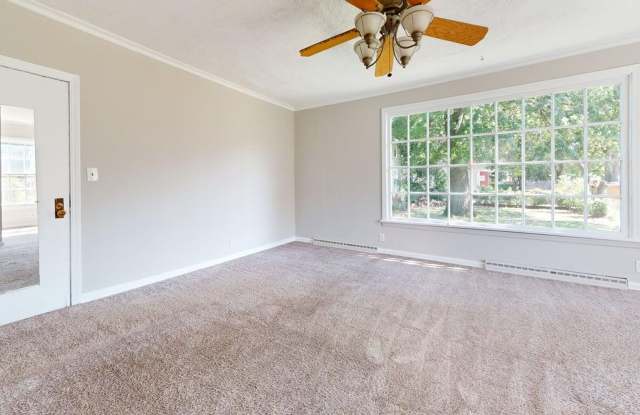 Beautiful 3 Bedroom 2 bathroom - Single Family Home photos photos