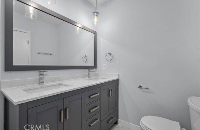16824 Calahan Street Gallery 4