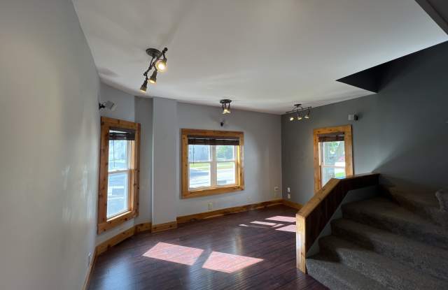 117 South Lincoln Street Gallery 1