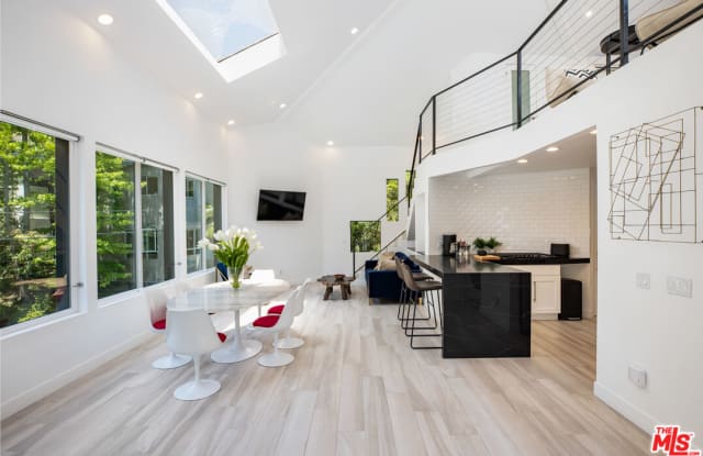 10051 Westwanda Dr - 10051 Westwanda Drive, Los Angeles, CA 90210