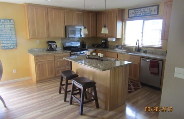 2202 Springwood Ct - 2202 Springwood Court, Santa Rosa, CA 95403