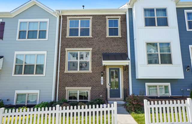 SPACIOUS, UPSCALE 3 BEDROOM 3.5 BATH TOWNHOME IS AVAILABLE MAY 22ND IN CLARKSBURG! photos photos