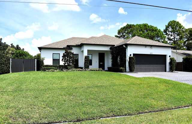 1217 SW Marmore Avenue photos photos