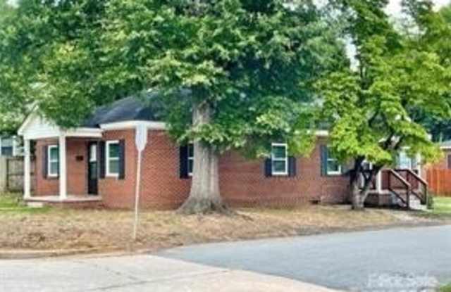 346 NW Magnolia Street NW photos photos