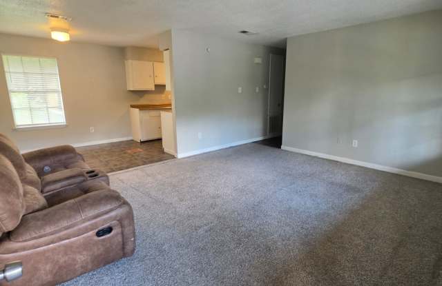 647 Carnation Street - 4 Gallery 3