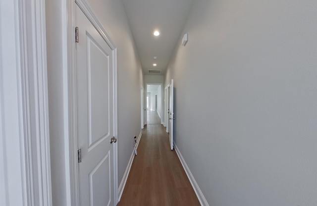 4828 W Dacha Ln Gallery 2