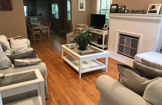 434 Majorca Ave - 434 Majorca Avenue, Coral Gables, FL 33134