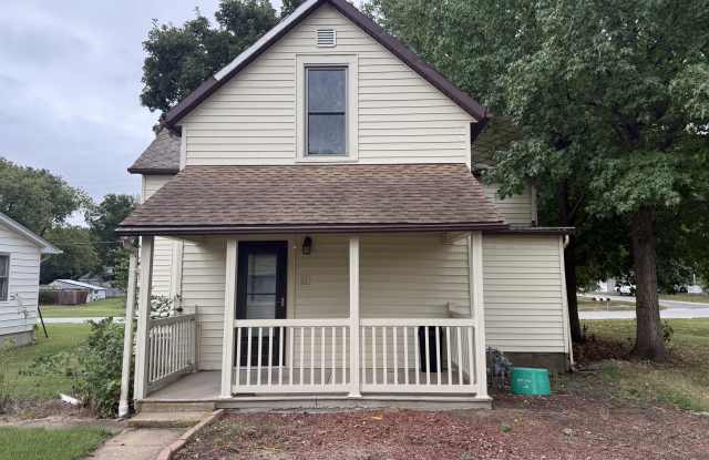305 North Main Street Gallery 2