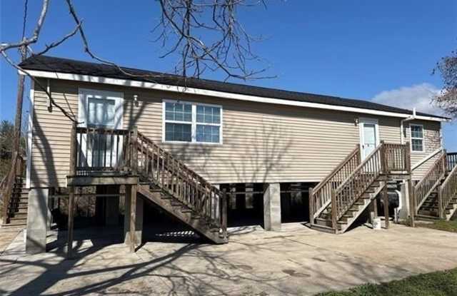 126 OLD HWY 51 Gallery 2