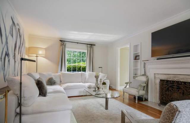 57 Putnam Drive NW Gallery 3