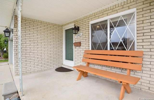13501 CANTERBURY Drive Gallery 2