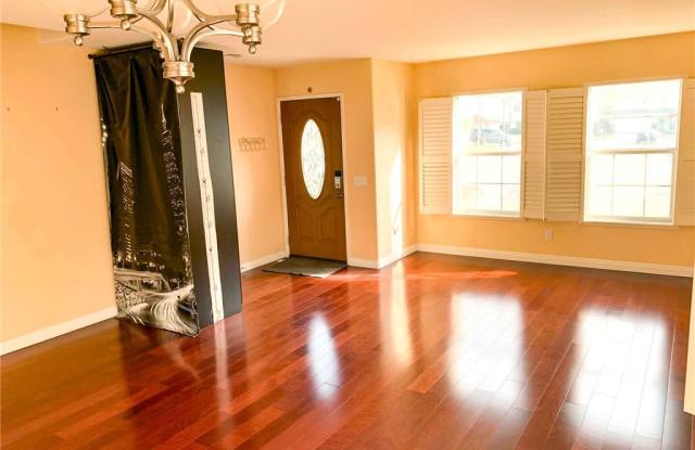 16404 Brentwood Court Gallery 2