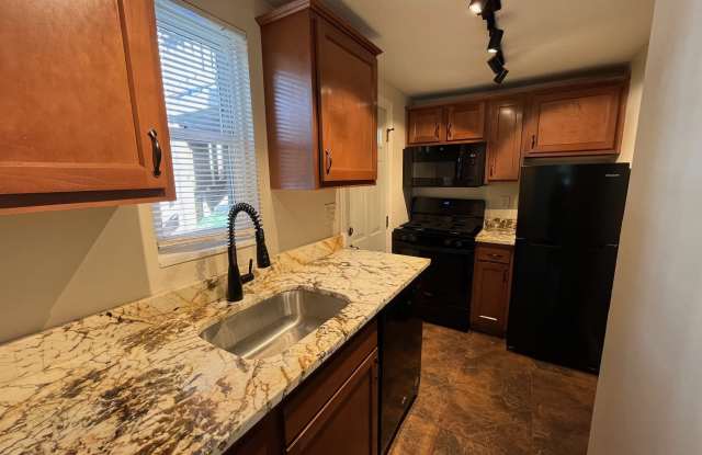 6812 Meade St #1 photos photos