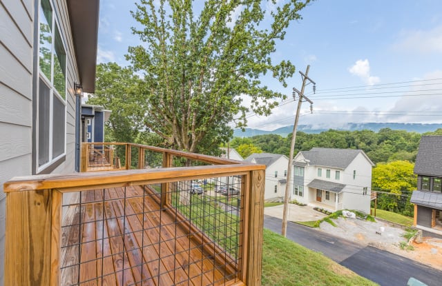618 Ladd Avenue photos photos