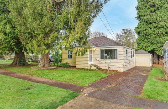 2 bed 1 bath home in the heart of downtown Forest Grove photos photos
