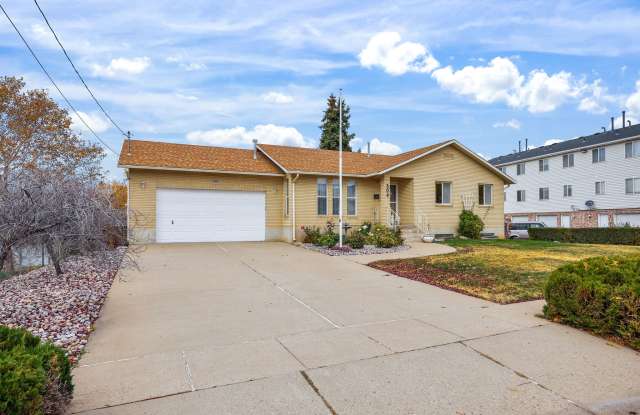 304 S 500 E - 304 South 500 East, Clearfield, UT 84015