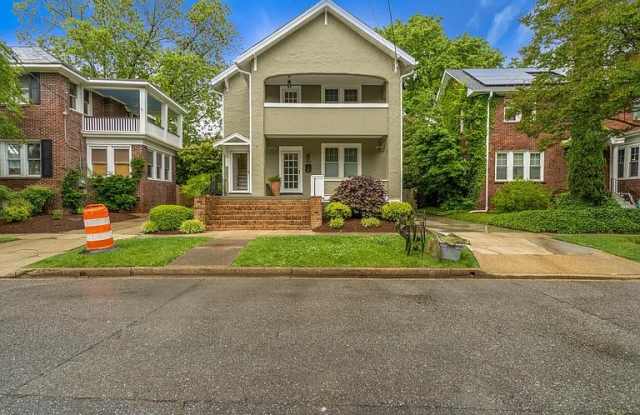 932 Gates Avenue - 1 photos photos