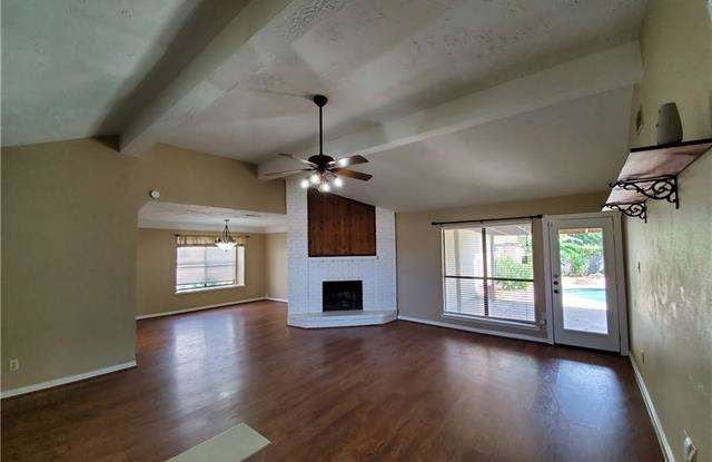 3229 Poteet Drive Gallery 4