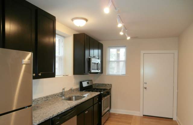 2510 W North Shore Ave photos photos